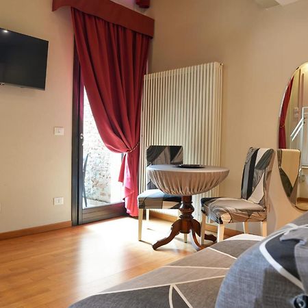 Honey Rooms Ferrara Exterior foto