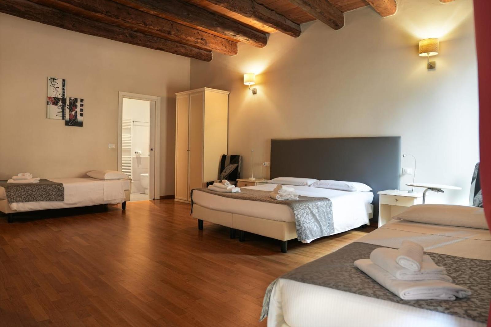 Honey Rooms Ferrara Exterior foto