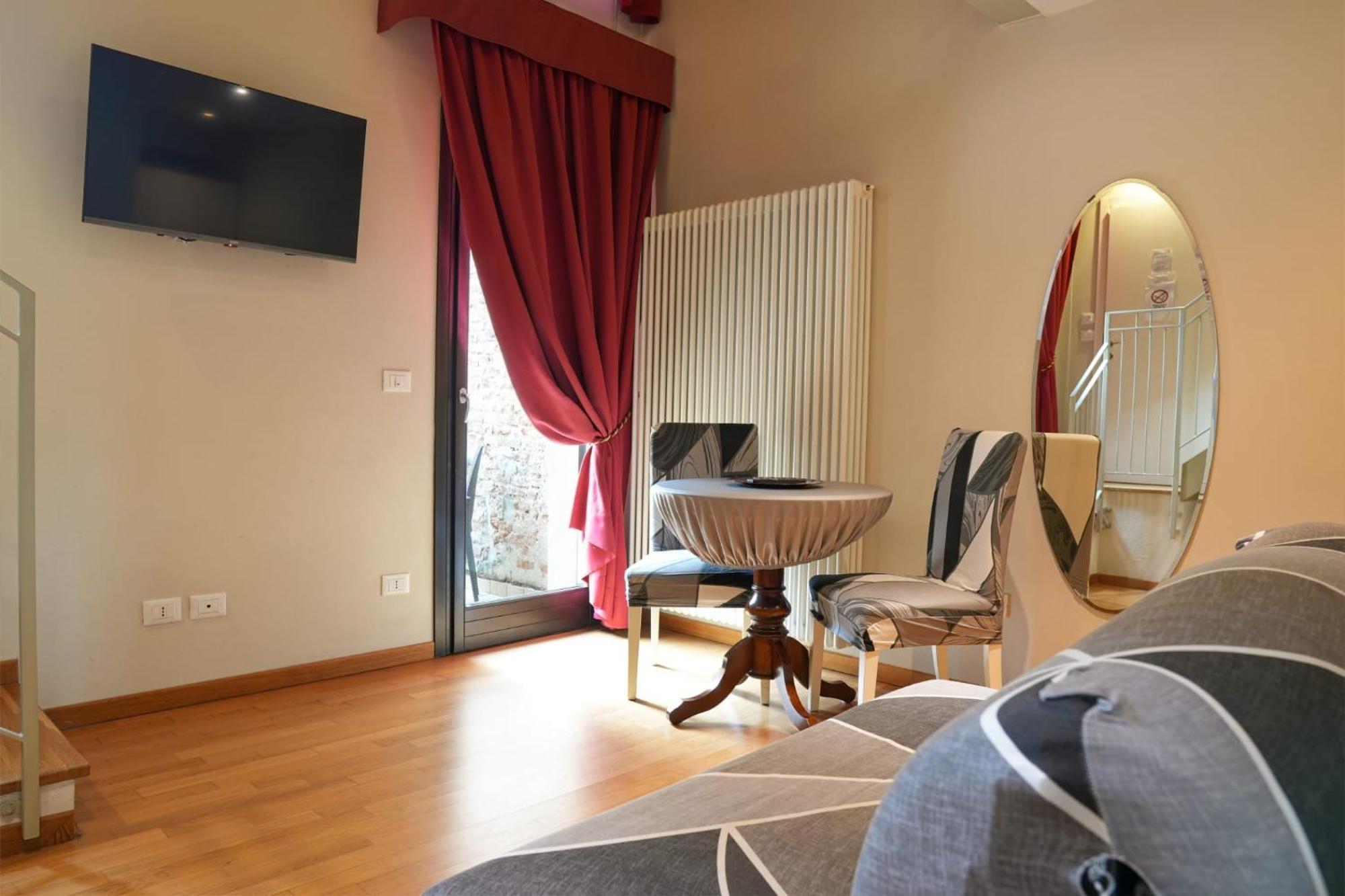 Honey Rooms Ferrara Exterior foto