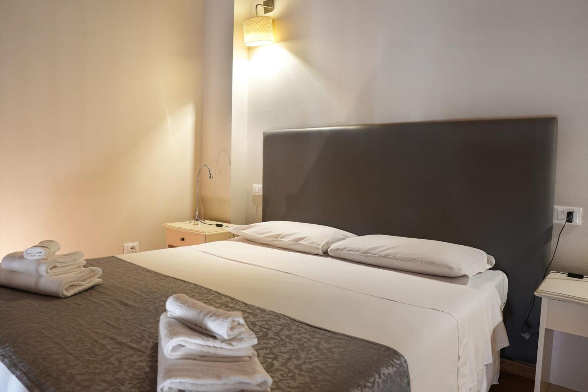 Honey Rooms Ferrara Exterior foto